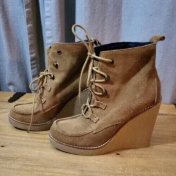 GAP - CREPE MOCCASIN WEDGE Booties Size 37 - Picture 1 of 3